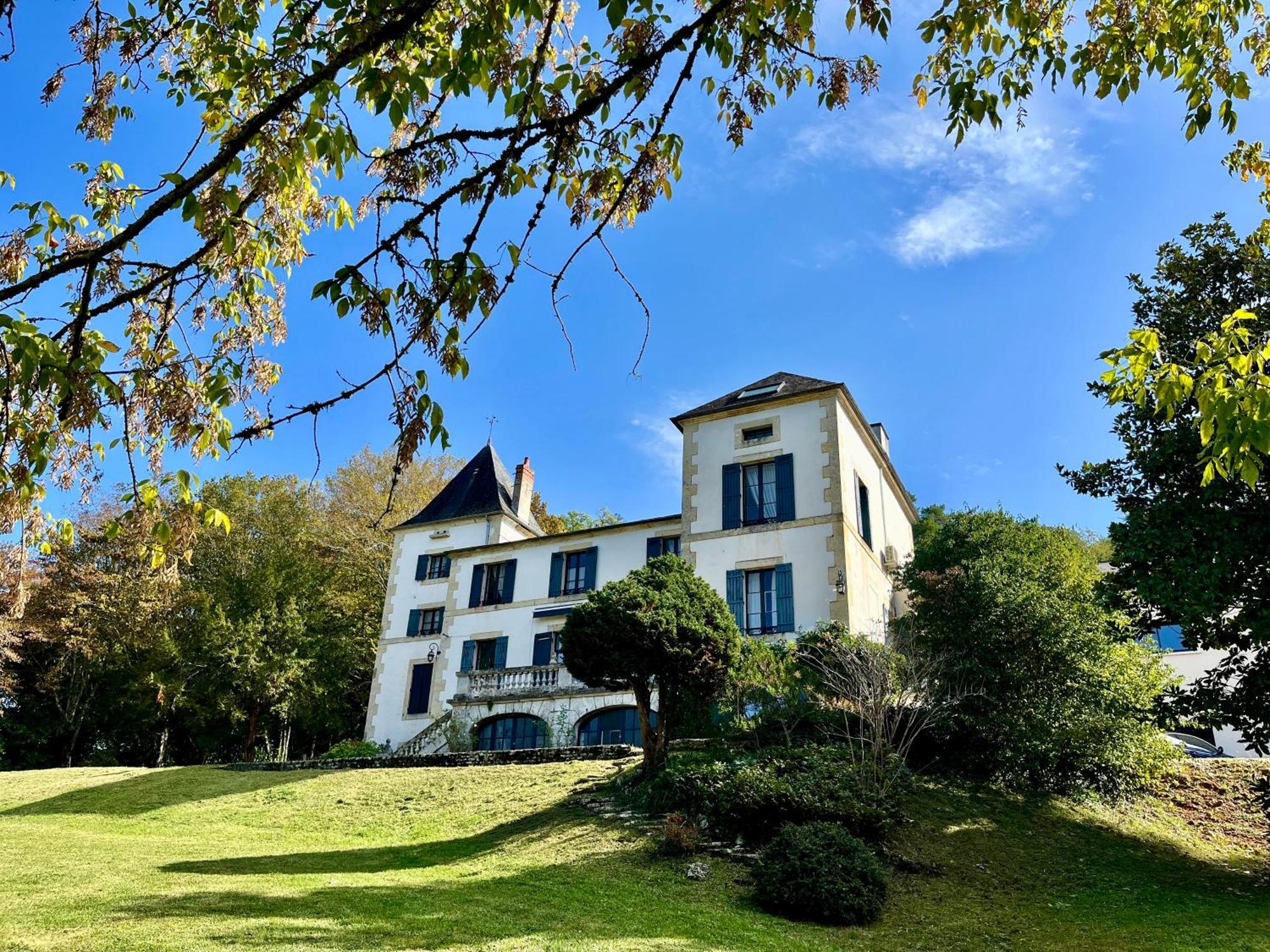 Richard Lequet Domaine Gastronomique Du Val D Atur Otel Boulazac Isle Manoire Dış mekan fotoğraf